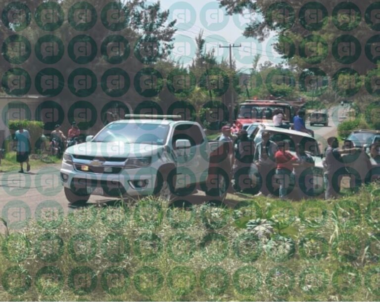 Choque entre camioneta y tren deja dos muertos y un par de mujeres lesionadas