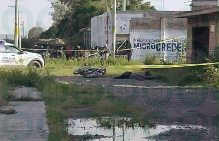 Hombre muere tras derrapar su motocicleta por huir de ataque a balazos en la Irapuato-Pueblo Nuevo