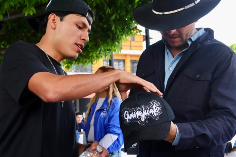 Chelis Oliveros arrancó nuevas obras para transformar San Pedro Tenango; llevó “Alcalde en tu calle” a la comunidad