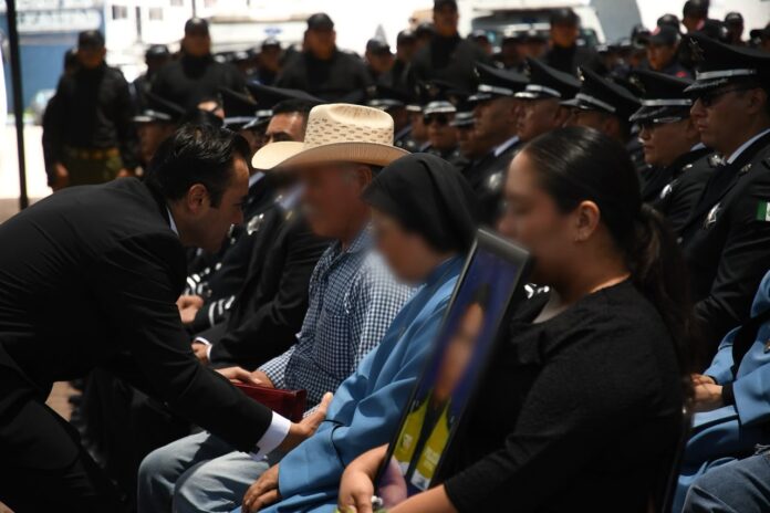 Despiden-con-honores-a-oficial-caido-de-la-PEC-05