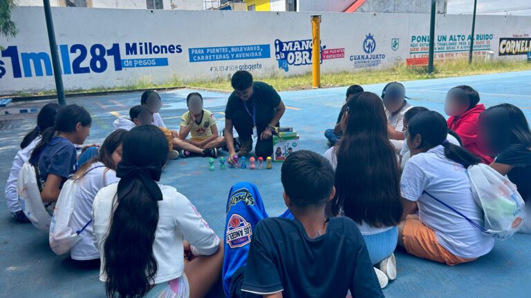 Fortalecen habilidades socioemocionales de adolescentes en León
