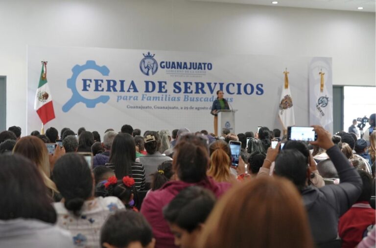 Refrenda Libia Dennise su compromiso con las causas de las familias buscadoras