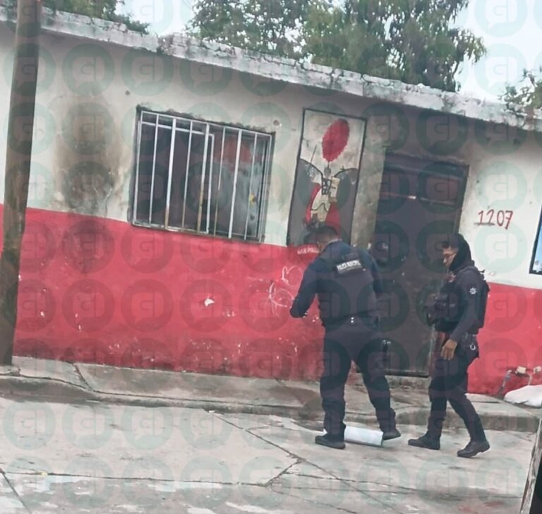 Atacan con disparos y explosivos caseros una vivienda en la colonia Emiliano Zapata II, Irapuato