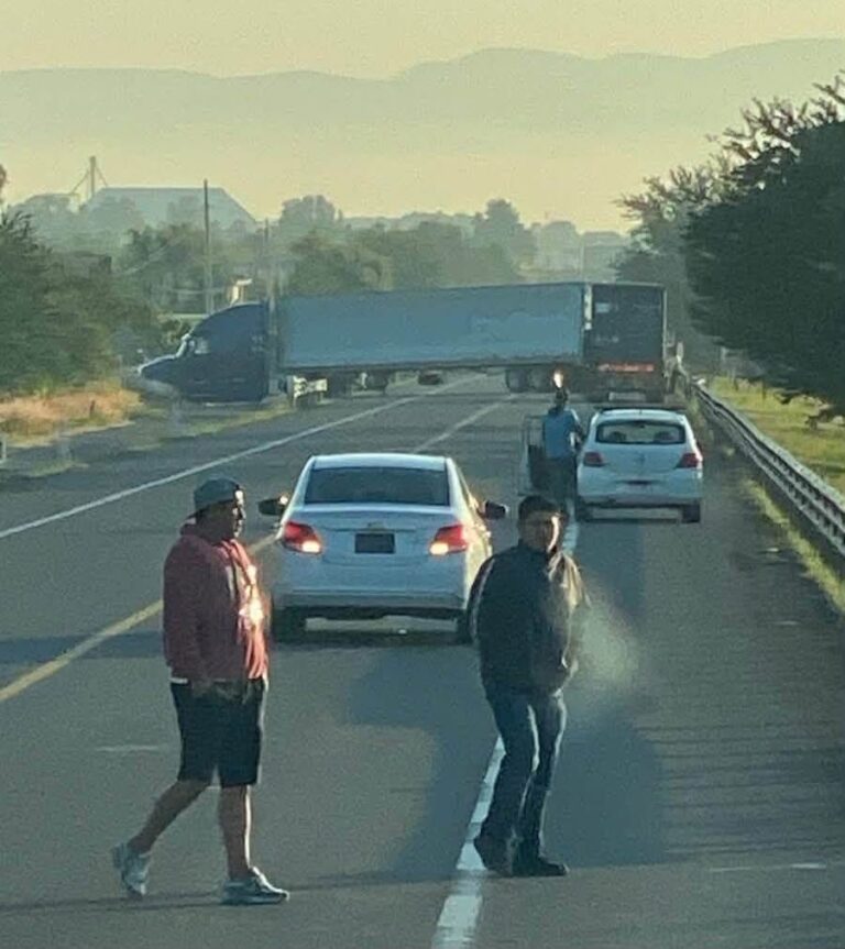 Pénjamo refuerza vigilancia en carreteras ante disturbios registrados en Michoacán