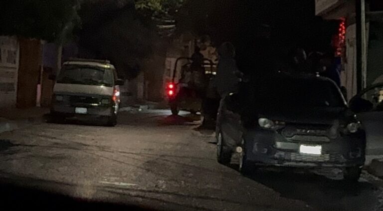 Ataque en la 12 de Diciembre deja una vivienda y un auto dañados