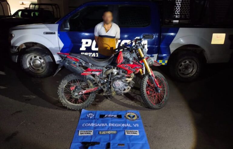 Detienen a motociclista armado tras maniobras peligrosas en la carretera federal 45, Salamanca