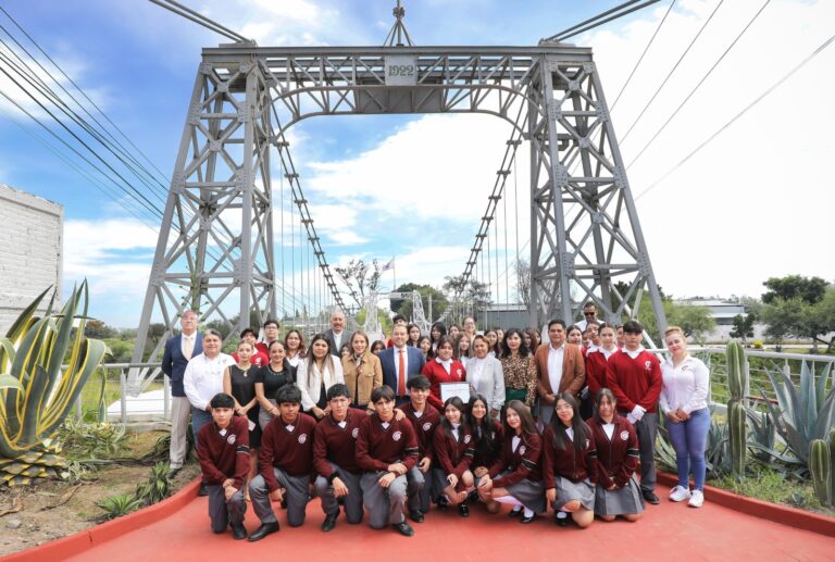 Conmemoran 104 Aniversario del Puente Colgante en Cortazar