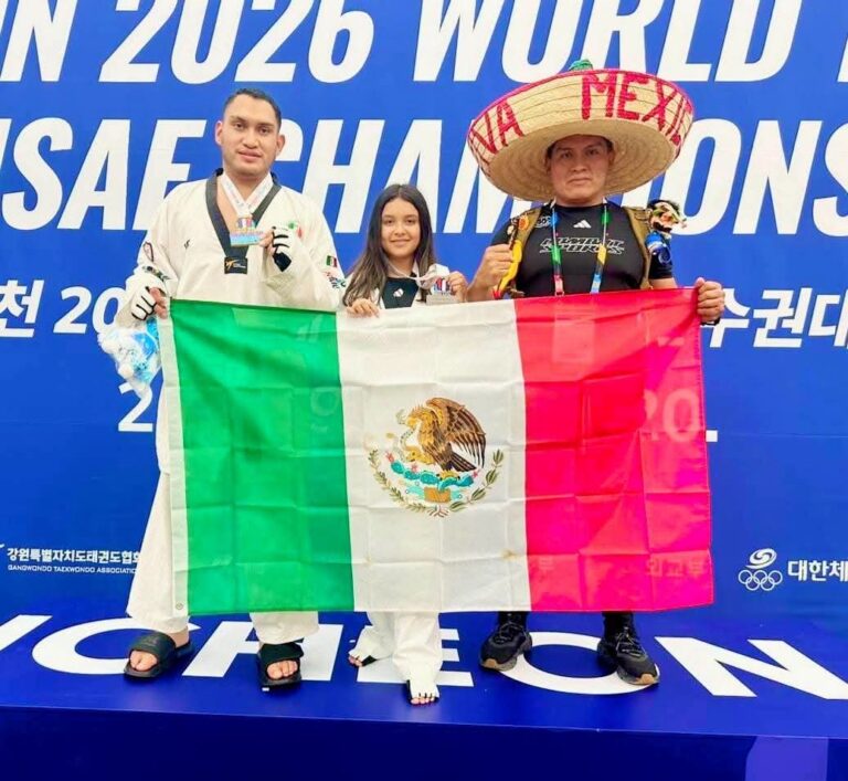 Taekwondoines de Apaseo el Grande cumplen sueño en Corea y regresan con dos medallas de oro