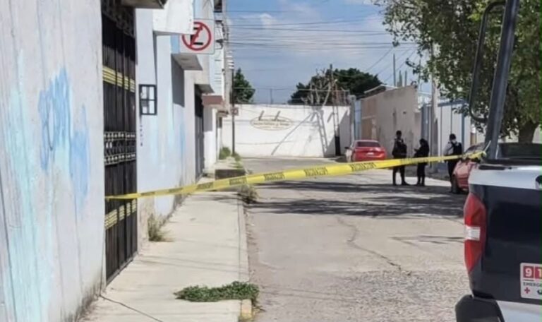 Sujetos armados sustraen a policía municipal de Banco del Bienestar en Cortazar