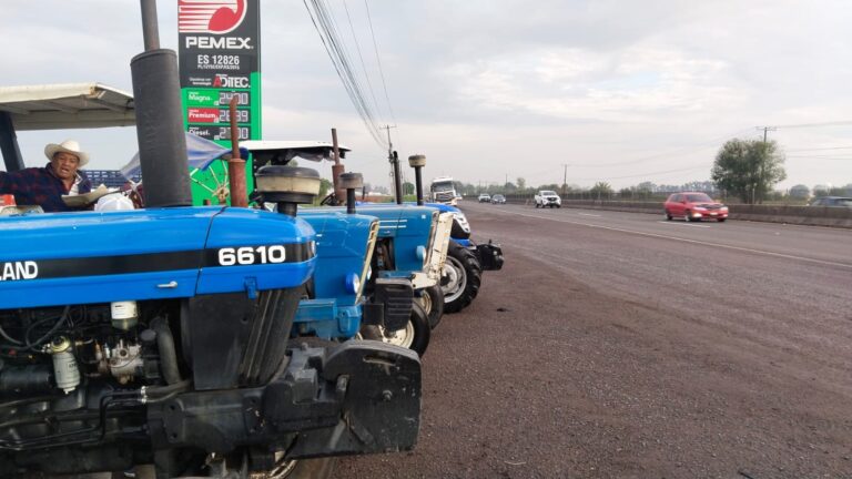 Llegan productores a las carreteras