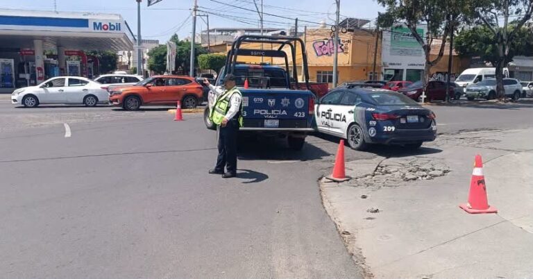 Ejecutan a hombre mientras circulaba en su camioneta sobre bulevar Mariano Escobedo