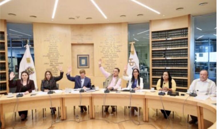 Aprueban dictámenes sobre elección judicial, digitalización de trámites y planeación estatal