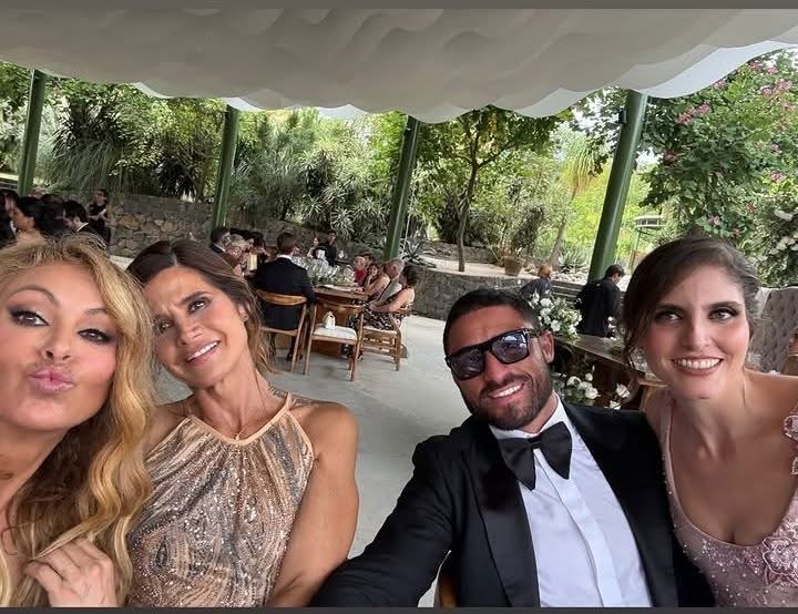 Paulina Rubio reaparece en México para una celebración familiar