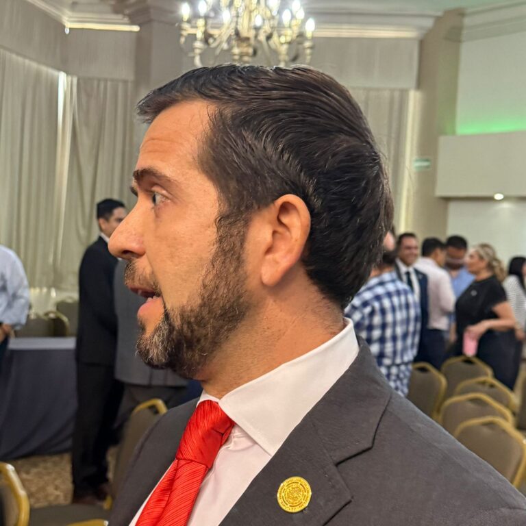 Víctor Zanella niega actos anticipados de campaña en su segundo informe legislativo