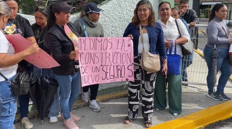 Ciudadanos de Irapuato exigen a Sheinbaum construcción del nuevo hospital del IMSS