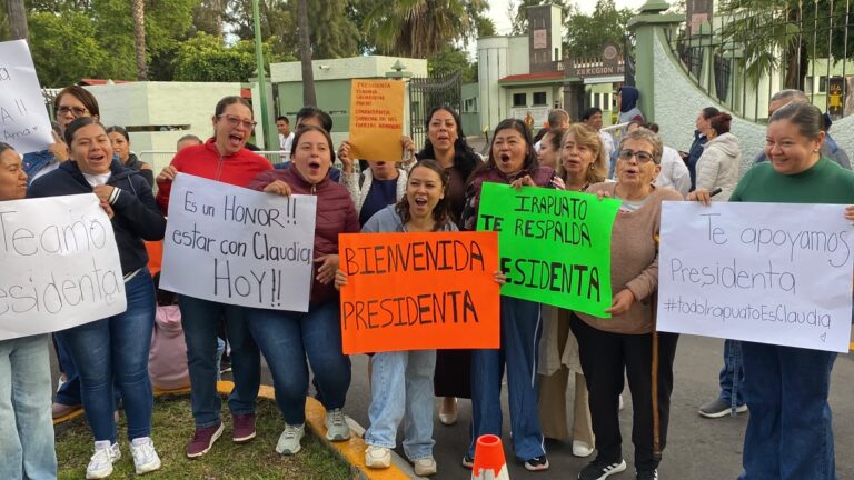 Simpatizantes y manifestantes coinciden en accesos a la 12 Región Militar durante visita de Sheinbaum
