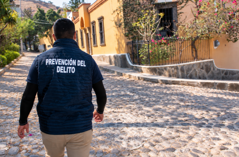 Detienen a mujer por agredir a elemento de tránsito en San Miguel de Allende