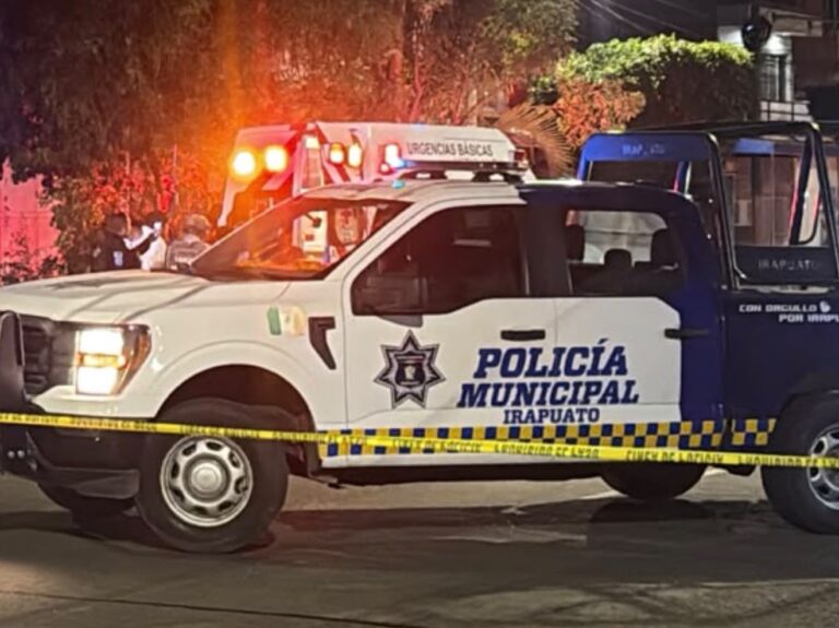 Balean dos negocios de la colonia Los Cobos